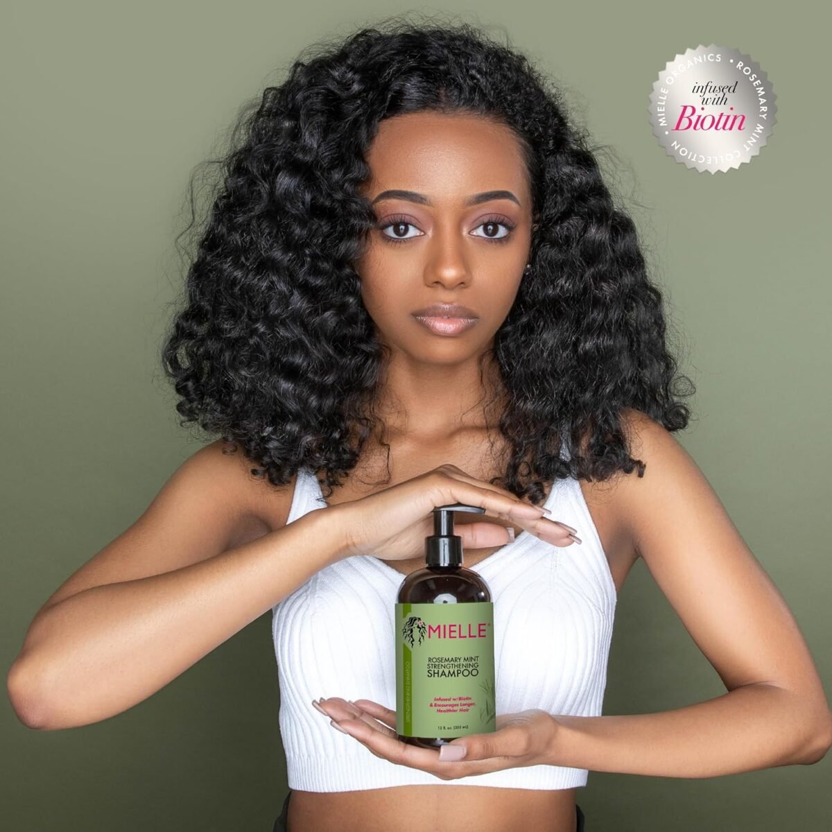 شامبو ميلي غني بالبيوتين برائحة إكليل الجبل والنعناع لتقوية الشعر 355مل Mielle Rosemary Mint Strengthening Shampoo